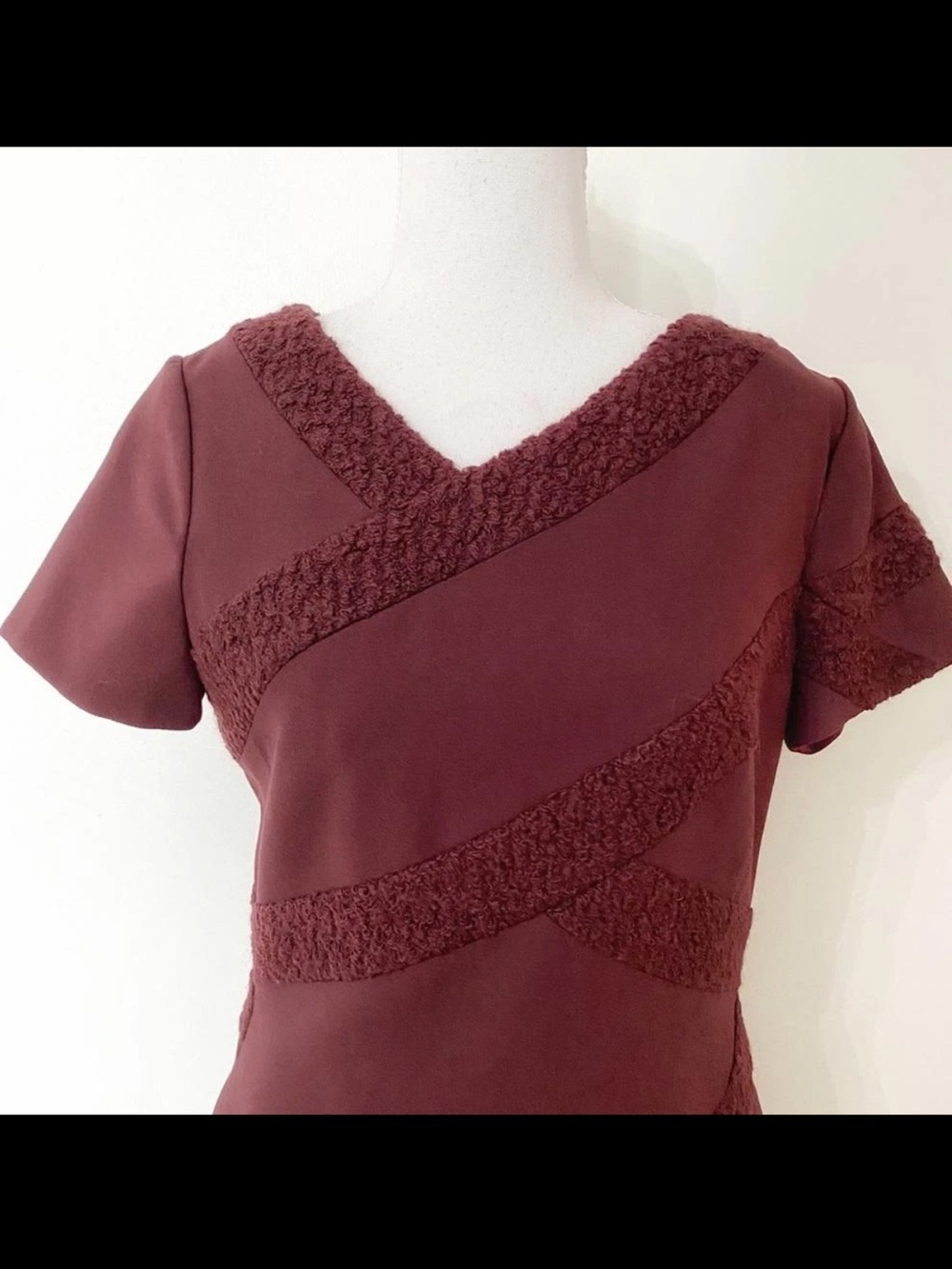 Raoul Garnet Marielle Burgundy
Wool Blend Textured
Contoured Midi Dress- 8 - Picture 4 of 7